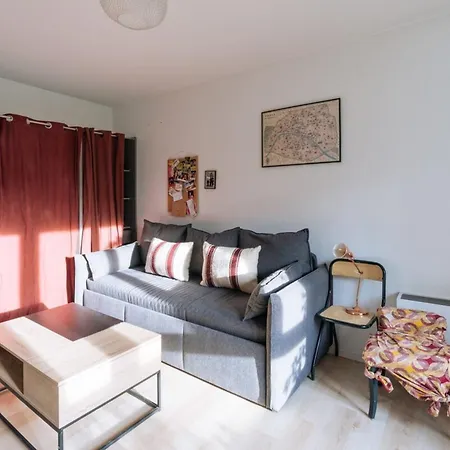 Cosy Studio Ideal For 3 Bagnolet! * بانيوليه