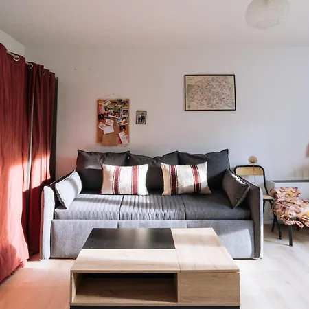 Cosy Studio Ideal For 3 Bagnolet! شقة